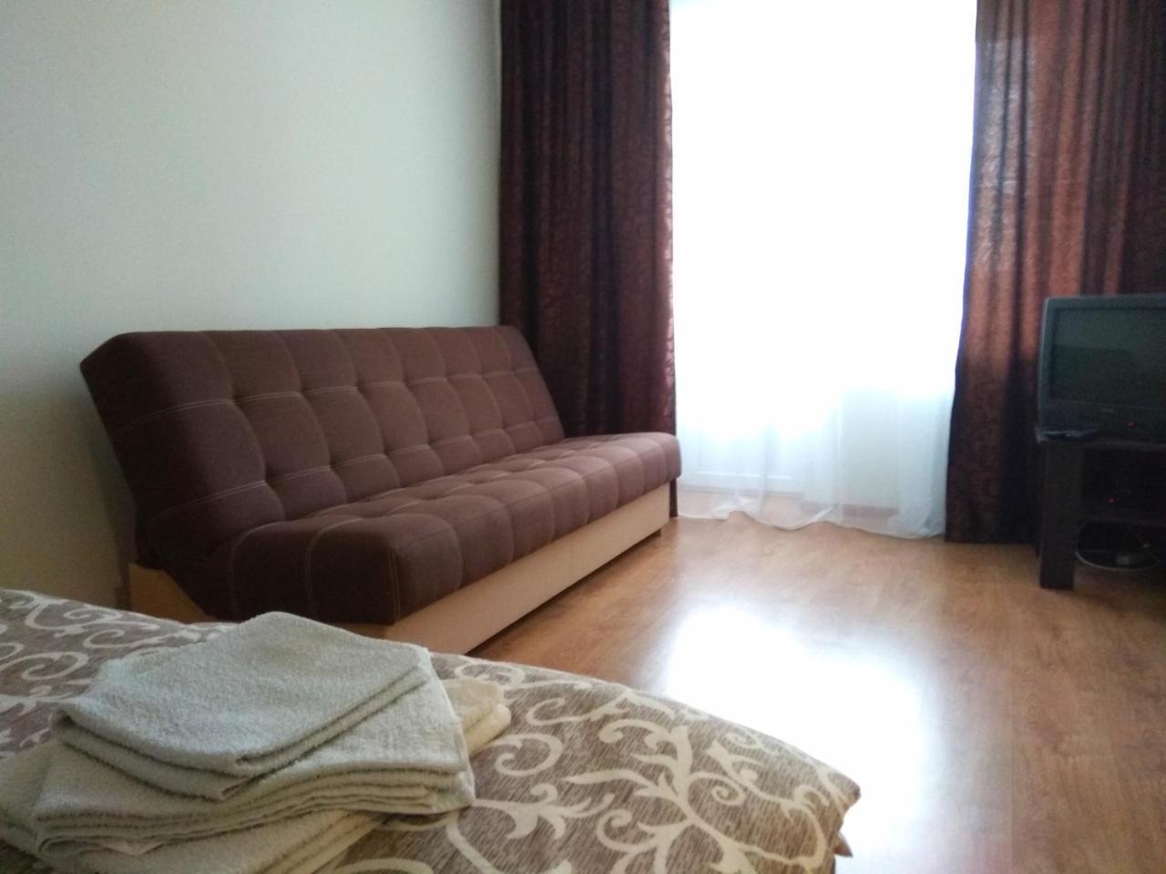 Затишна Квартира Διαμέρισμα Ρίβνε Εξωτερικό φωτογραφία